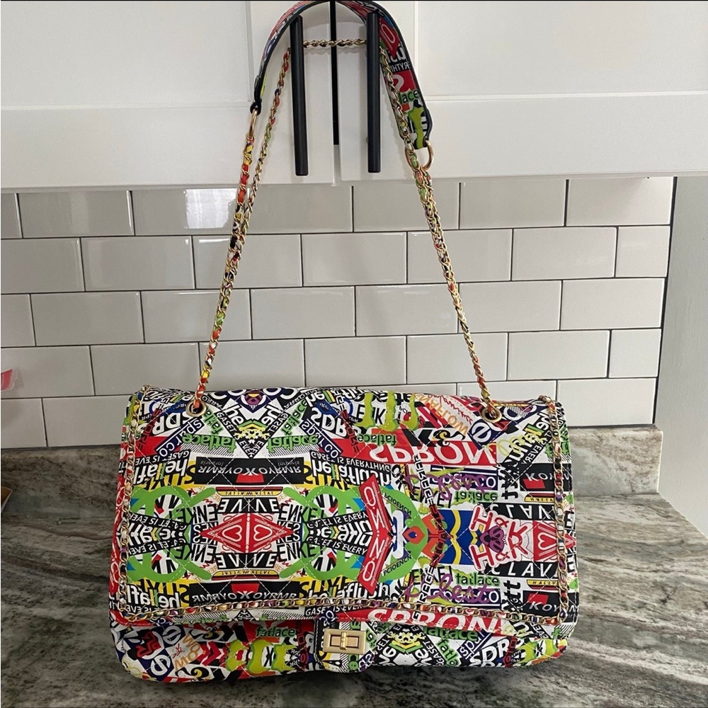 Colorful All-Over Graffiti Print Travel Bag